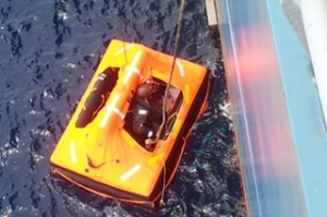 MOL Boxship Saves 4 Castaways off Brazil