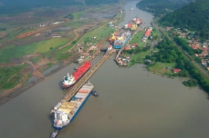 Drewry: Expanded Panama Canal Will Have to Wait for Biggest Boxships