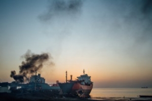 Italian Shipping Trio Urged to Stop Beaching Ships