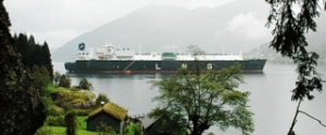 Golar LNG Posts Loss, Takes Delivery of Golar Tundra