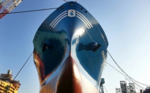 Dorian Charters Out VLGC Commander