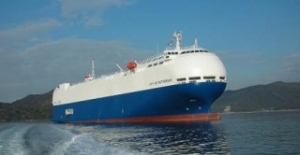 Car Carrier, DFDS Ferry Clash in Humber Approaches