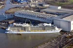 KfW IPEX-Bank to Bankroll Royal Caribbeans Quantum-Class Duo
