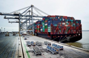 UASCs Record Breaking Load Enters DP World London Gateway