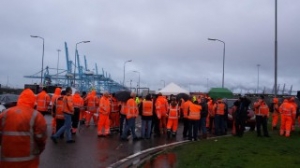 ITF, ETF Stand Firm behind Rotterdam Dockworkers Strike