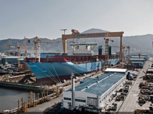 VIDEO: Triple-E Arrives in Gdansk, Poland