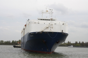 Pirates Attempt to Board RORO Ship in Gulf of Guinea