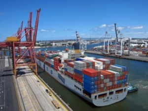 Australia Passes Bill to Privatize Port of Melbourne