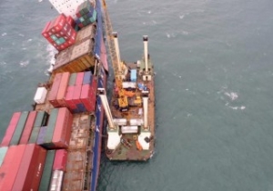 TS Taipeis Oil Spill Reaches Taiwanese Coast