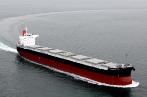 MOL Starts Cutting Its Dry Bulk, Boxship Fleets