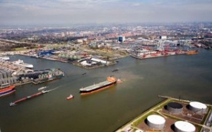 LNG Volumes Plunge at Port of Rotterdam