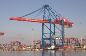 Fire Erupts After Boxship Hits Gantry Crane in Port Said
