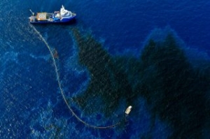 USCG, Shell Continue Oil Spill Clean Up