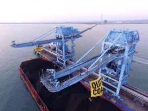 Oakland Votes to Ban Coal Shipments
