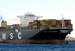 Four Containers Recovered after Singapore Strait Collision, One Left in Indonesian Waters