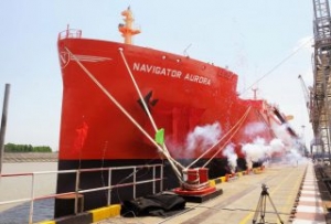 Ethane Carrier Navigator Aurora Joins Its Owner