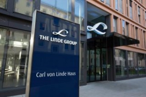 Bomin Linde LNG Charters Bunker Supply Vessel