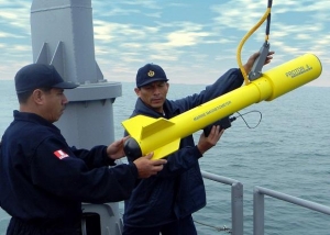 Marine Industry Employs Boat Towed Detectors