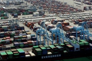 Holiday Shopping Raises Retail Imports at Top US Container Ports