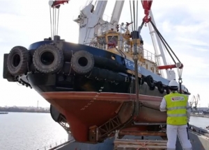 Hansa Heavy Lift Delivers Six Tugboats to Port of Vladivostok (VIDEO)