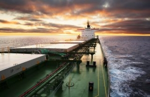China COSCO to Buy Its Units Shipyards