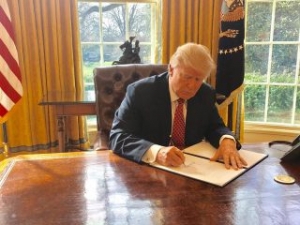 Trumps New EO Gives Headaches to Seafarers