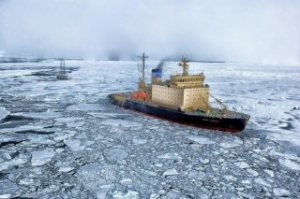 IMO Urged to Ban Heavy Fuel Oil in Arctic Waters