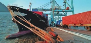 Indias Dockworkers Planning Nationwide Strike