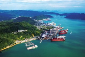 Tsuneishi Shipbuilding to Switch Focus to Tankers, Boxships