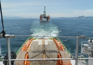 Fairmount Marine Delivers ENSCO Rig to Malta