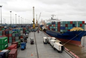 Myanmar Orders Eight Cranes for Its New Port