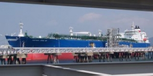 DryShips Bolsters Fleet with Kamsarmax Newbuilding