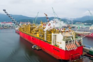Prelude FLNG Mammoth Starts Journey to Australia