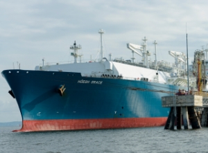 Höegh LNG, Nakilat Join Forces on FSRU Projects