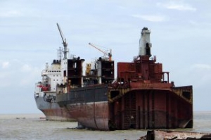 Danish Shipping Backs ECs Wait-and-See Approach on Recycling