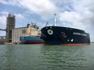 22 Oil Tankers Waiting to Unload off Texas in Harvey Aftermath