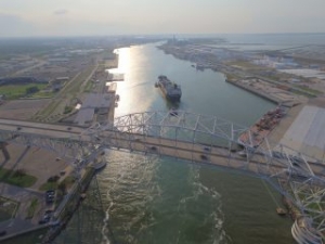 Video: Ships Start Entering Corpus Christi as Port Reopens
