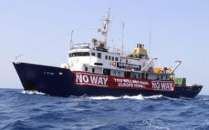 ITF: Anti-Immigration Group Abandons C Stars Crew
