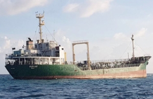 Tanker Refloated after Grounding off Maldives