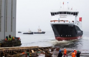 Ferguson Marine Splashes New LNG-Fuelled Ferry