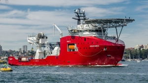 Chinese and Australian Ships Detected Possible Signal from MH370s Black Box