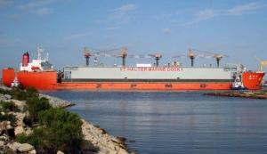 VT Halter Marines Dry Dock Arrives in Pascagoula, USA