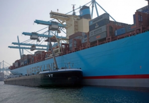 Rotterdam Port Offers LNG Bunkering for Seagoers