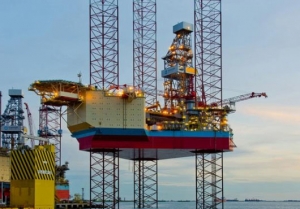 Maersk Drilling Takes Early Delivery of Worlds Largest Rig