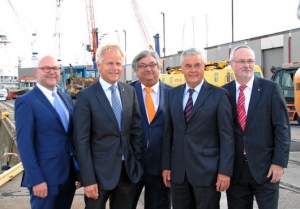 Port of Hamburg Boasts Record Figures despite Delays