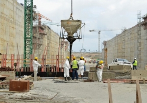 Ship Tests at Panama Canals New Locks to Start in mid-2015