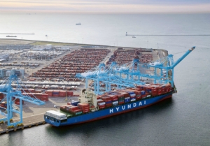 HMM Selling Stake in US Container Terminals
