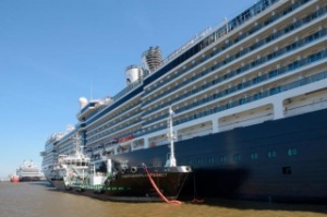 Gazpromneft to Double Fleet, Enter LNG Bunkering Market