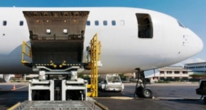 Shippers Switch to Air amid US Port Congestion