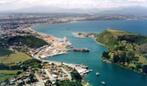 Union Workers Stage 24-Hour Strike Throughout Chilean Ports
